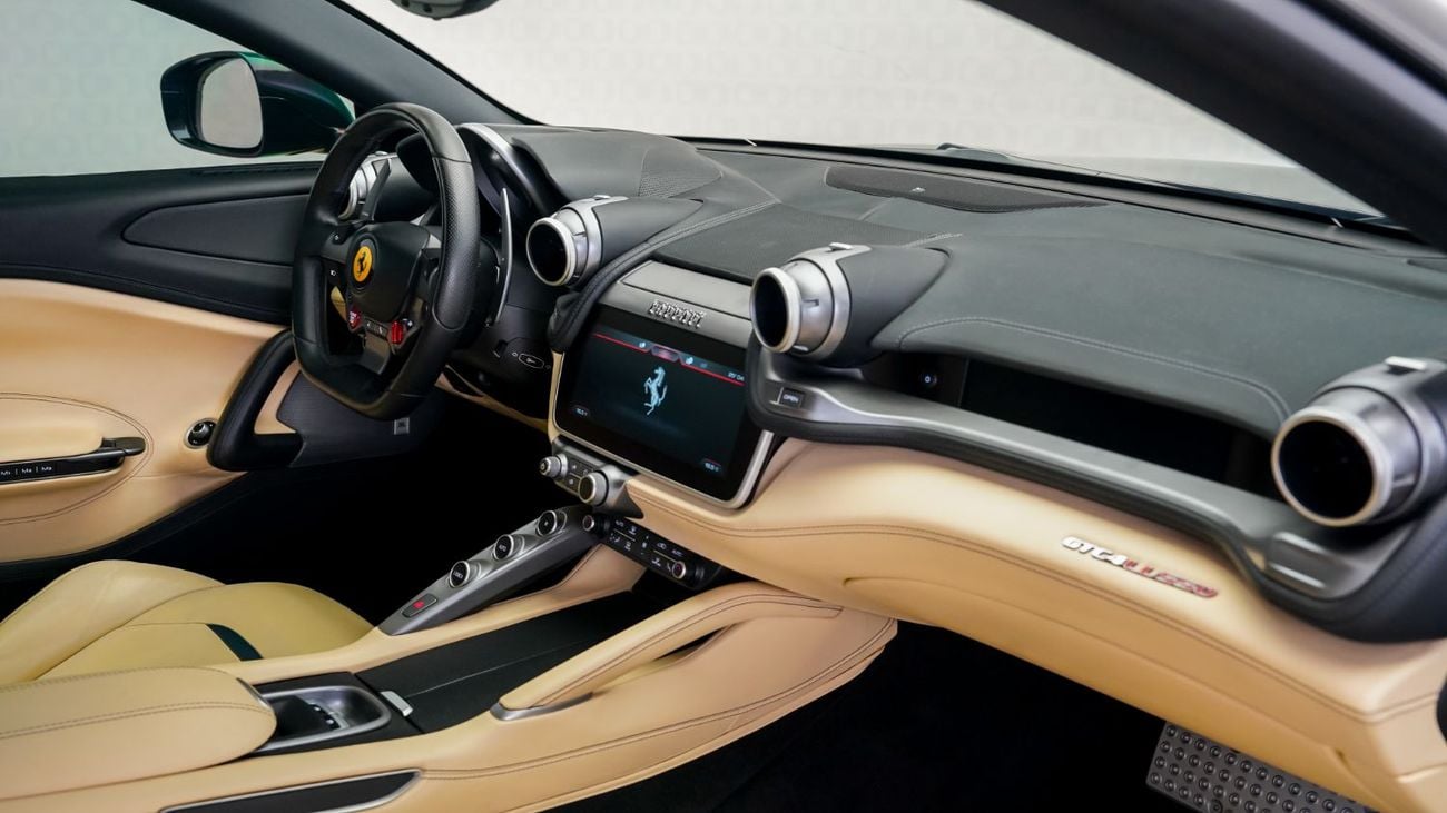 فيراري جي تي سي 4 لوسو Lusso