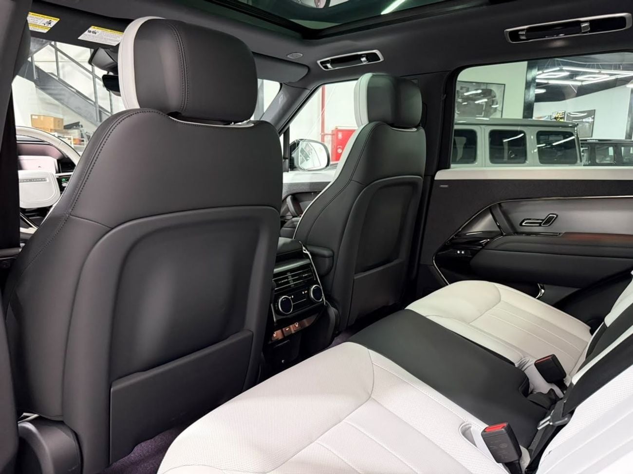 Land Rover Range Rover Sport SE P400 V6 2025