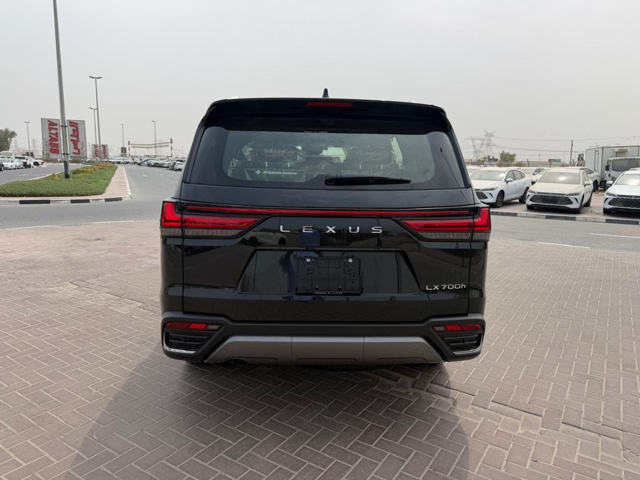 لكزس LX 700h SIGNATURE