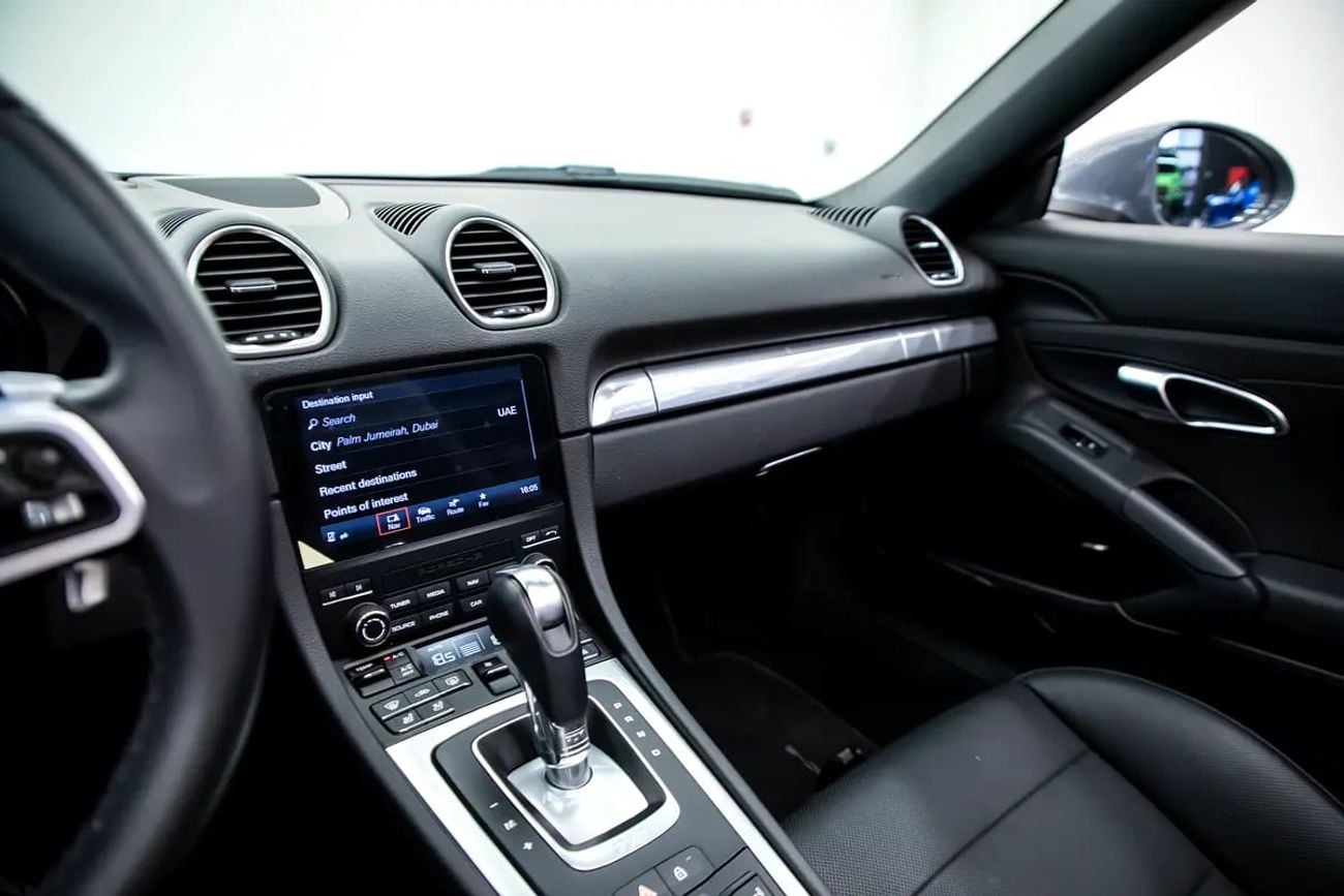 بورش بوكستر 718 STANDARD 718 ‖ GCC SPECS ‖ 2.0L 300HP ‖ WITH WARRANTY| LIKE.ALMOST BRAND