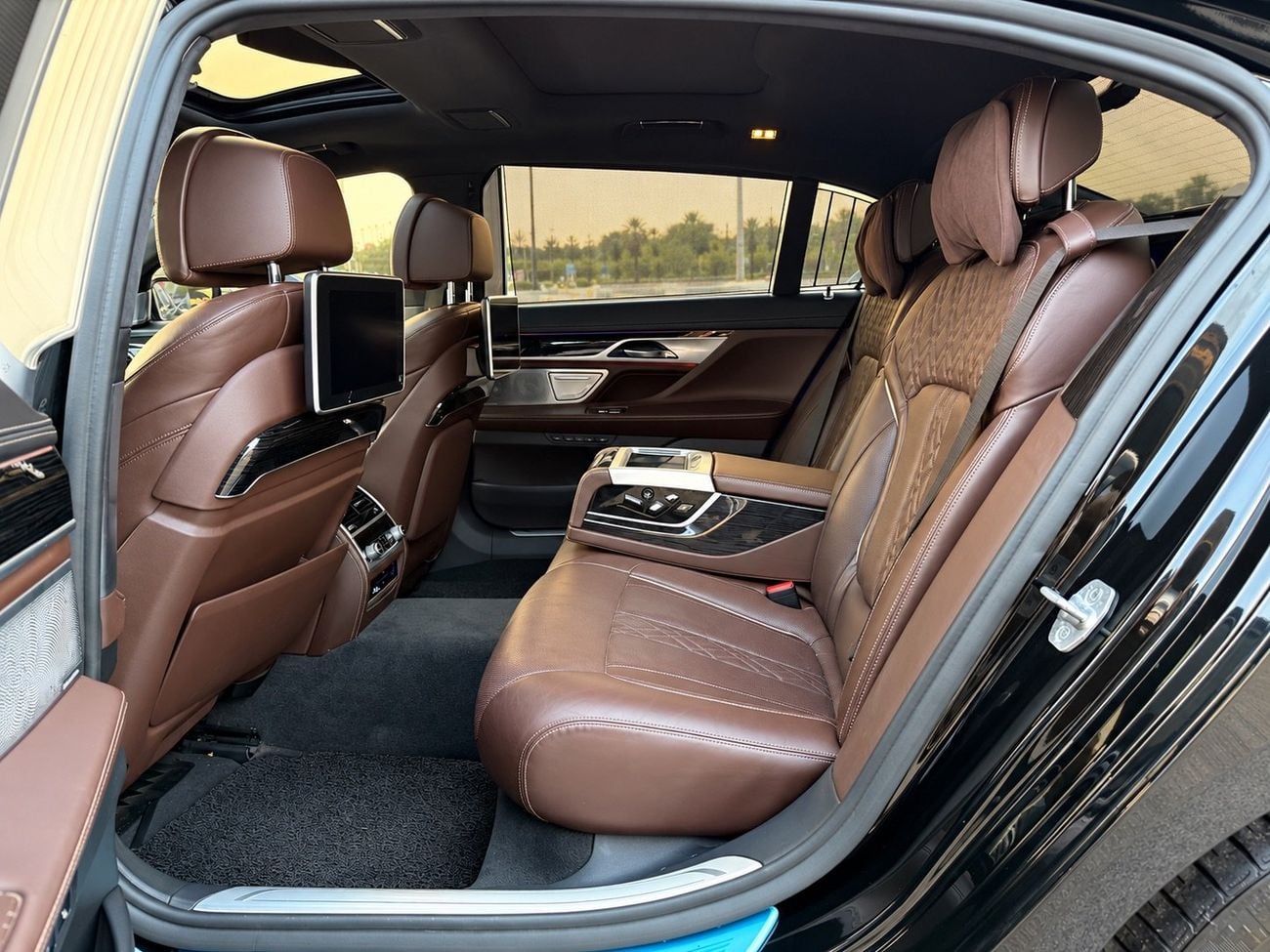 BMW M760Li XDRIVE BMW 760Li M Package | 2019