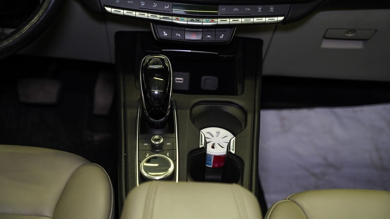 Cadillac XT4 PREMIUM LUXURY