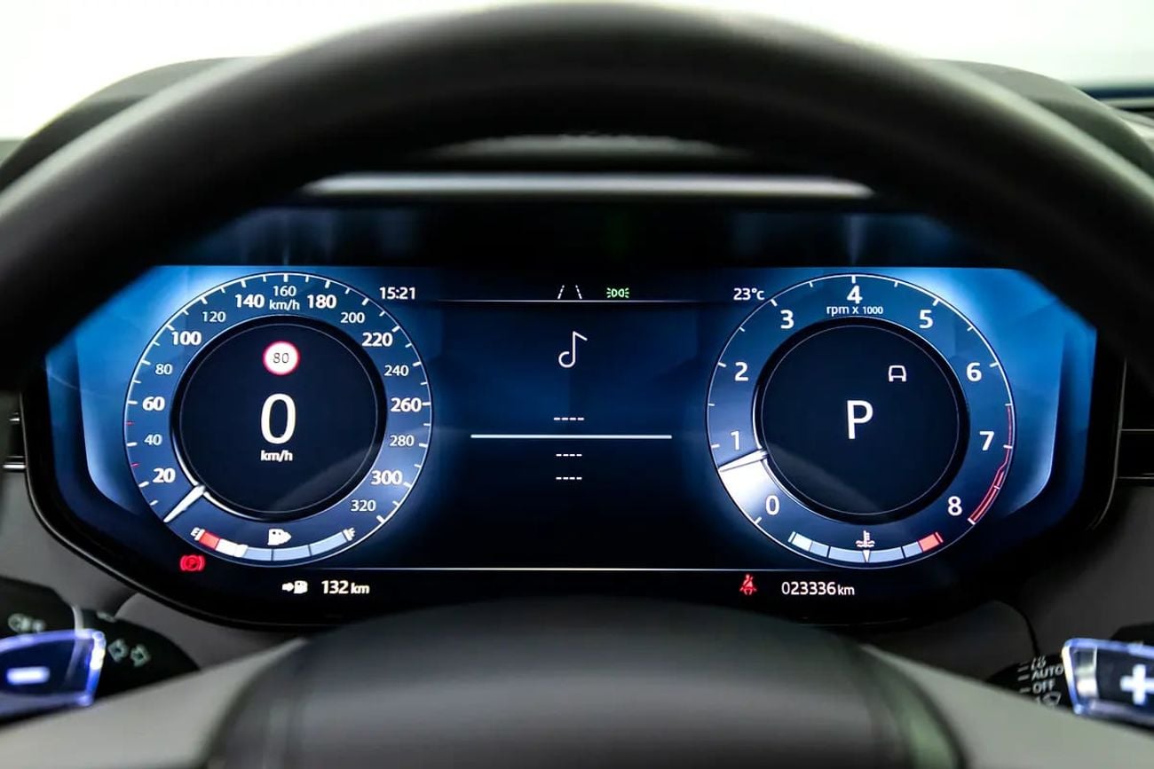 لاند روفر رينج روفر سبورت RANGE ROVER SPORTS SV FULL CARBON INTERIOR AND EXTERIOR WITH HIGH OPTIONS