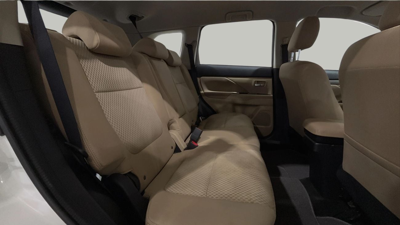 Mitsubishi Outlander 2017 | AED 817/Month | 0 DP | 30 Day Return | Warranty | Service History