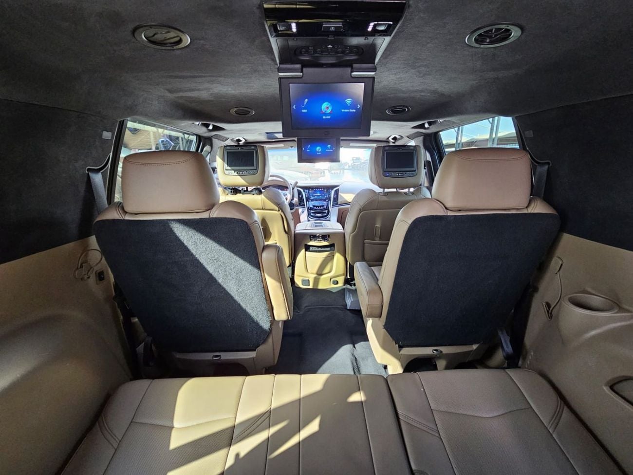 كاديلاك إسكاليد ESV PREMIUM LUXURY