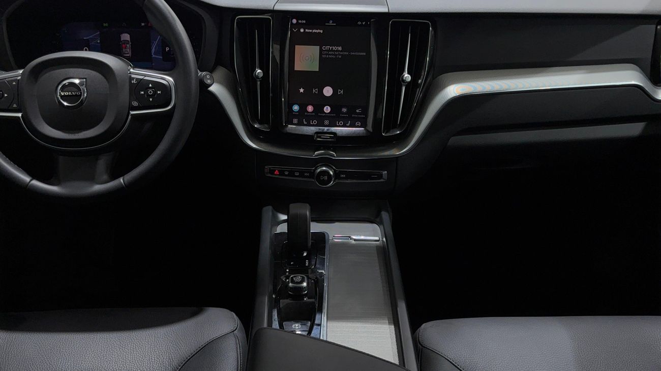 فولفو XC 60 كور كارس24 هي سوق ضخم للسيارات المستعملة موثوق ومضمون ٪كارس24 هي سوق ضخم للسيارات المستعملة موثوق ومضمون