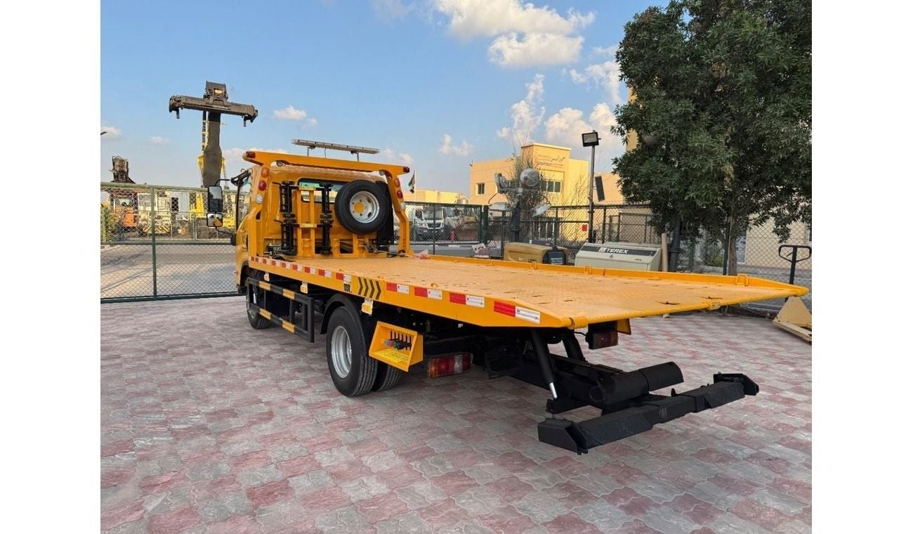 إيسوزو NPR 85