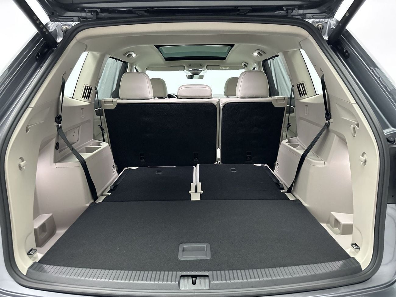 Volkswagen Teramont COMFORTLINE (Facelift 2) | 27,100 AED SAVINGS from New Car | Next-Gen Infotainment & Family