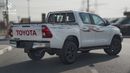 Toyota Hilux SR5 2.7L - 4x4 Manual Drive - Rear Camera - Cruise Control - Bed Liner - GCC Specs