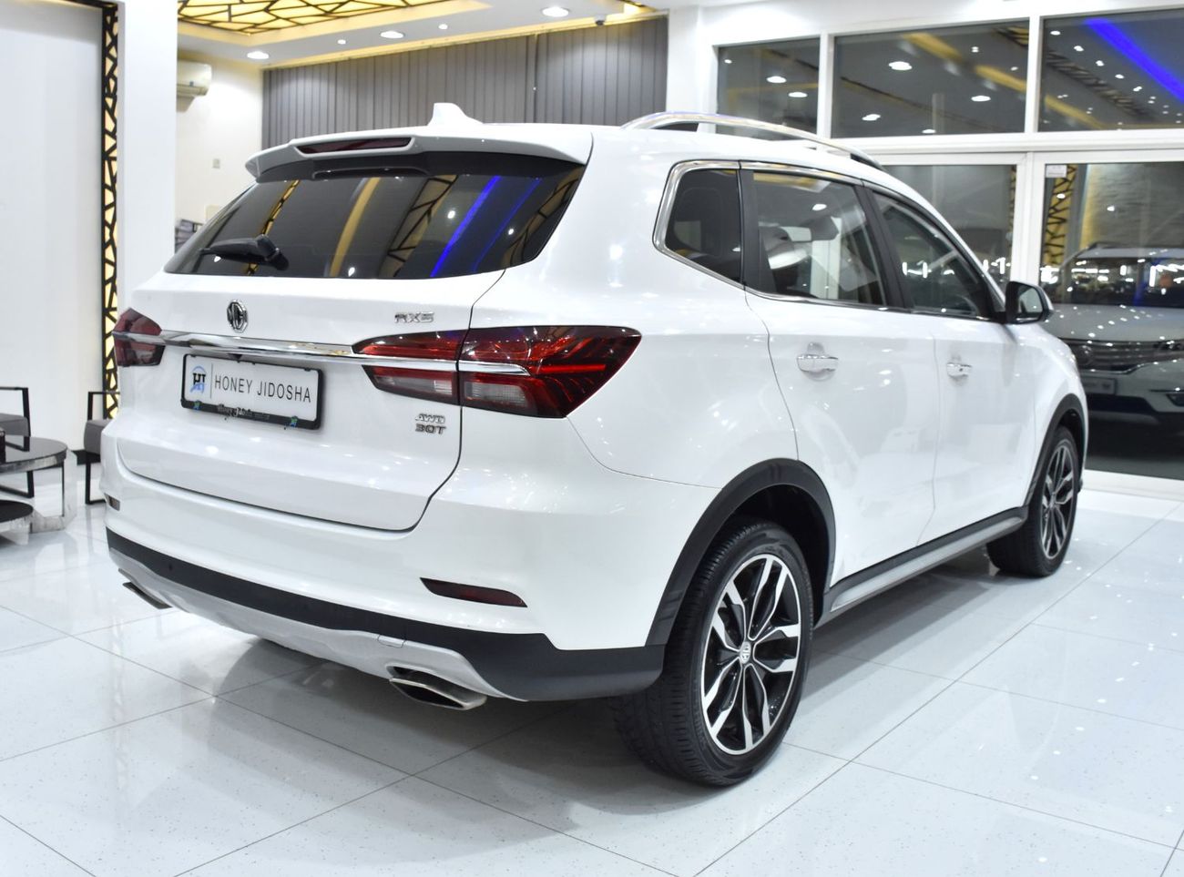 MG RX5 LUXURY EXCELLENT DEAL for our MG RX5 AWD 30T ( 2022 Model ) in White Color GCC Specs