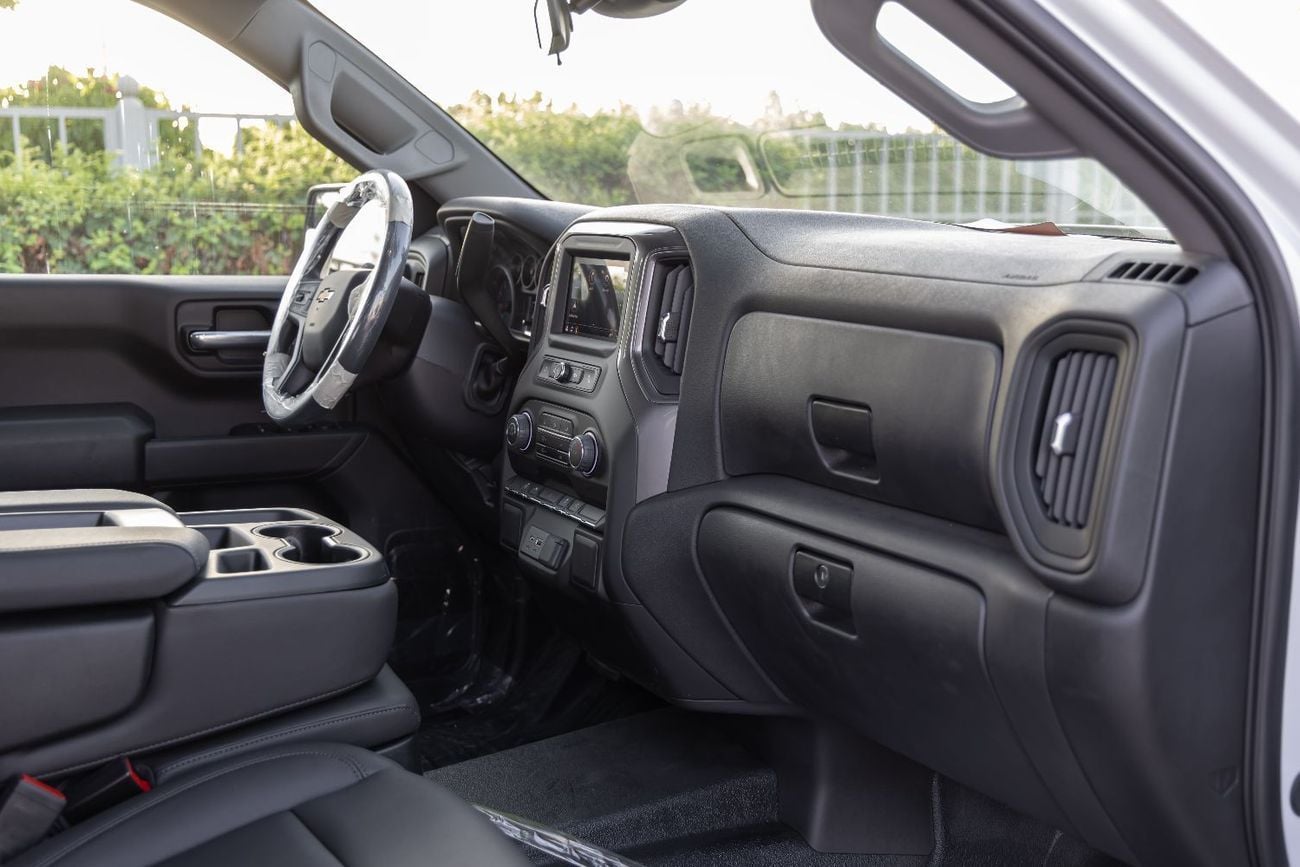 Chevrolet Silverado 1500WT CHEVROLET SILVERADO | V8 5.3L | 4WD | GCC | CREW CAB | 2025 (Export)