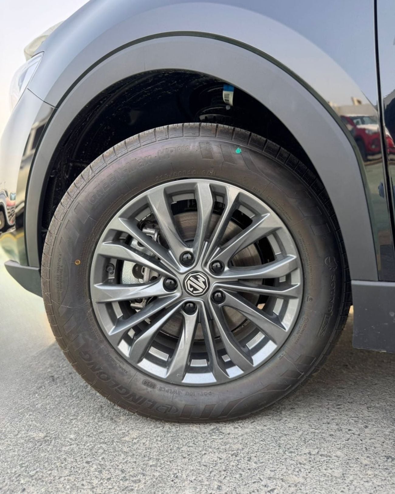 MG ZS STANDARD 1.5L - 2026 MODEL GCC - BLACK COLOR
