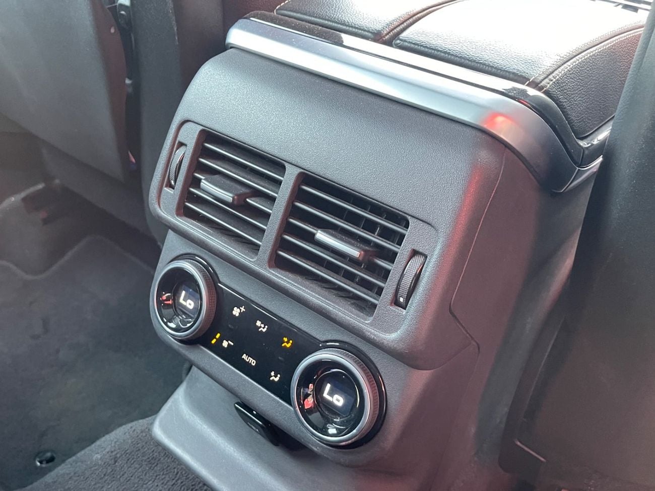 Land Rover Range Rover Velar R-DYNAMIC SE P250 4 cylinder