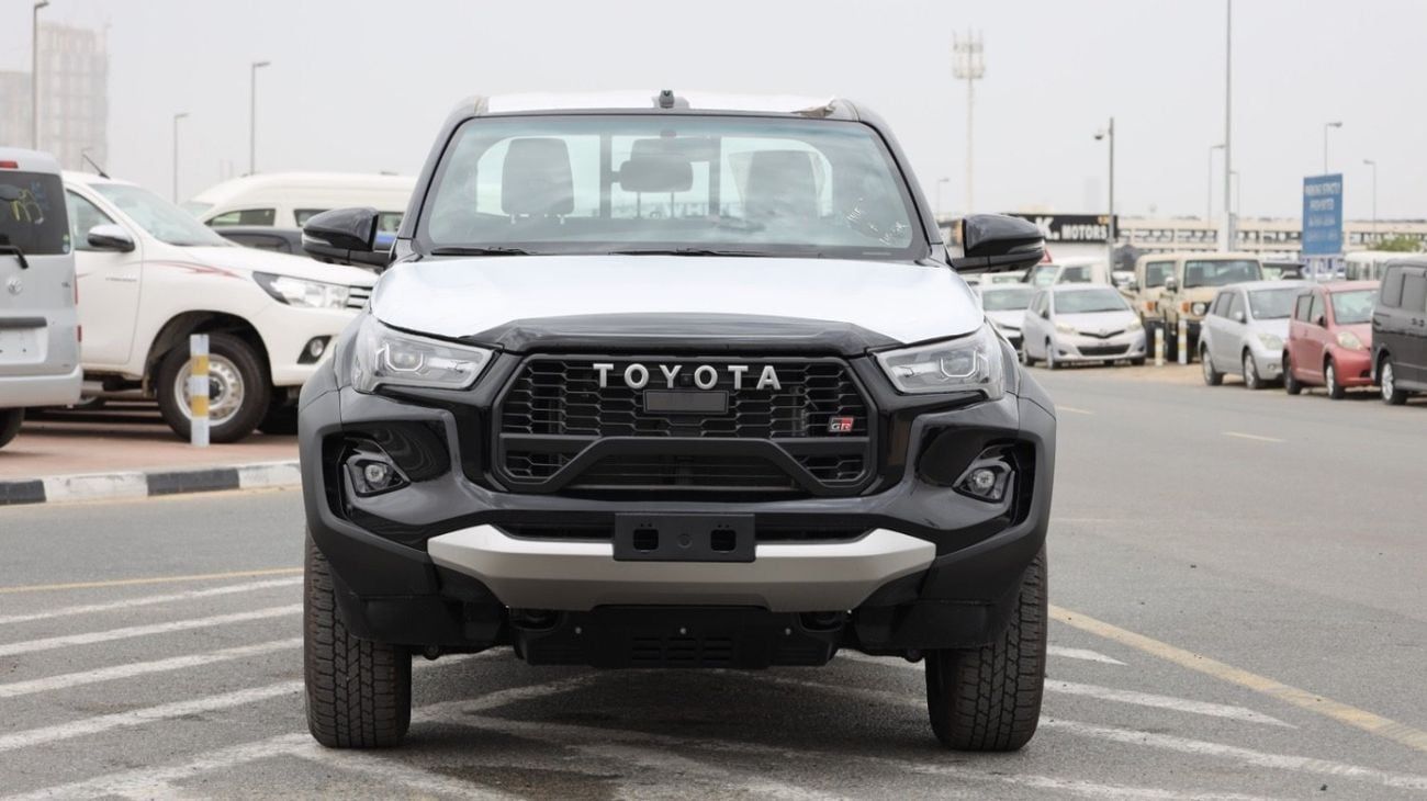 تويوتا هيلوكس GR Sport petrol