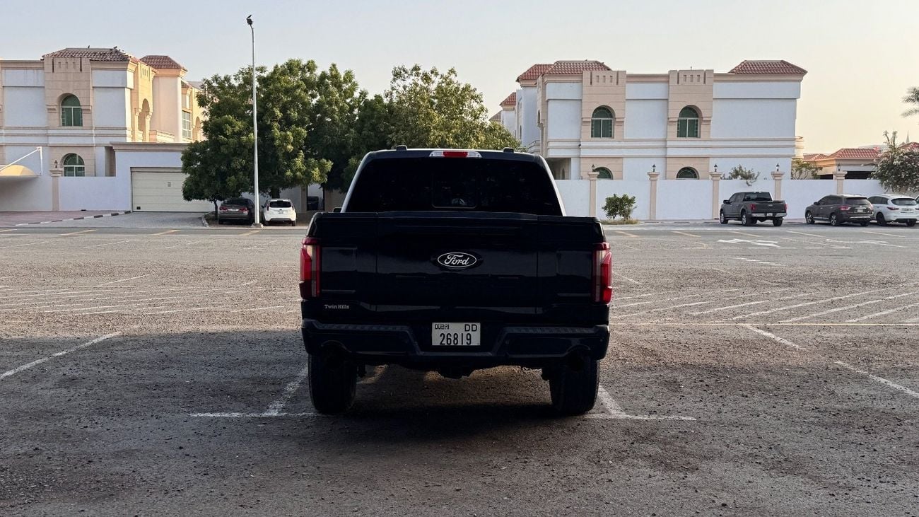 Ford F-150 LARIAT CREW CAB