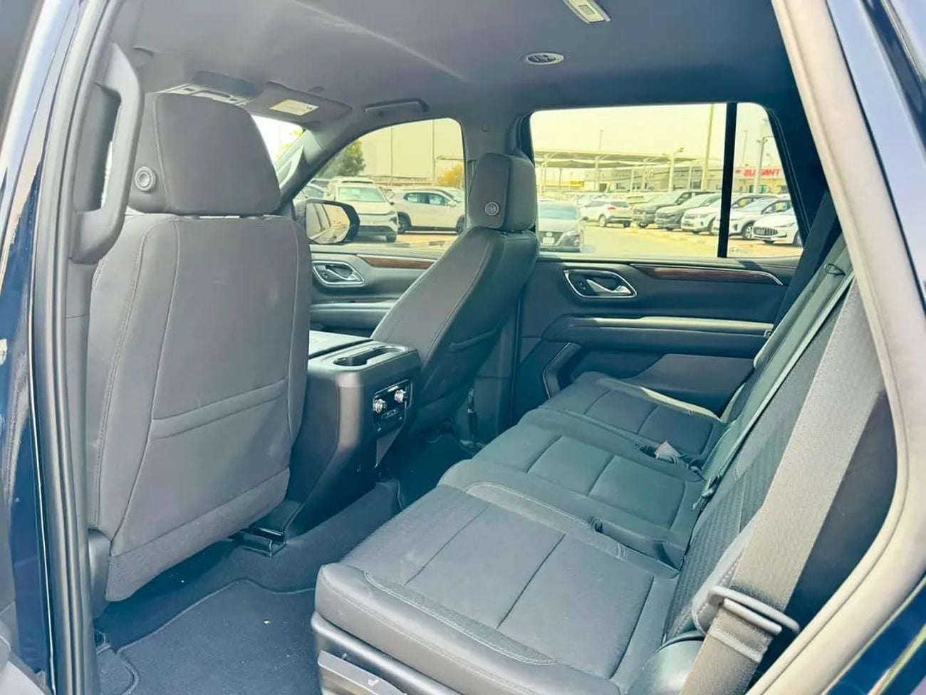 GMC Yukon SLE YOKON - AMERICAN SPECS - ONLY 94,000 KM