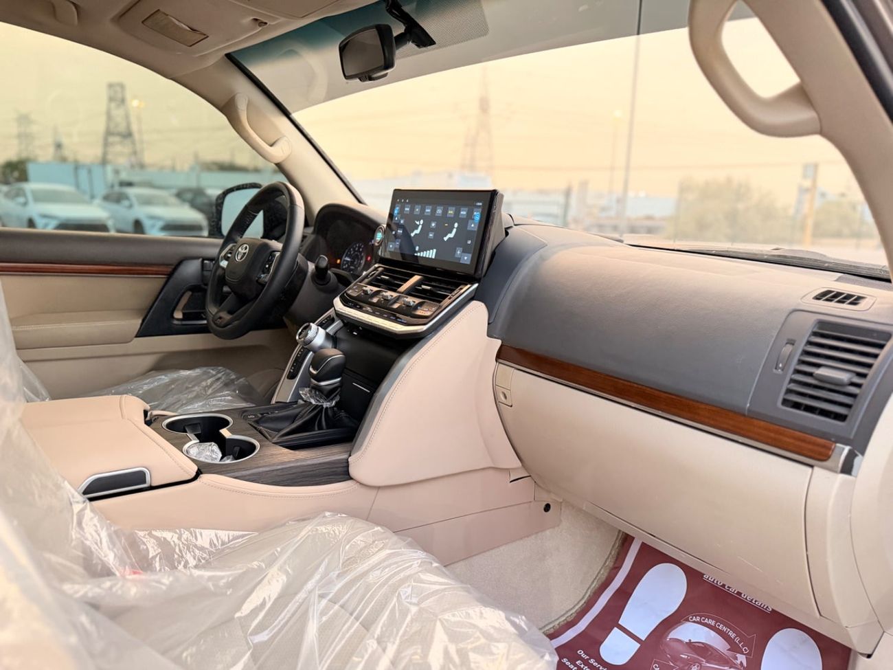 Toyota Land Cruiser GXR 2018 Upgrade 2024 V6 Full Option Petrol