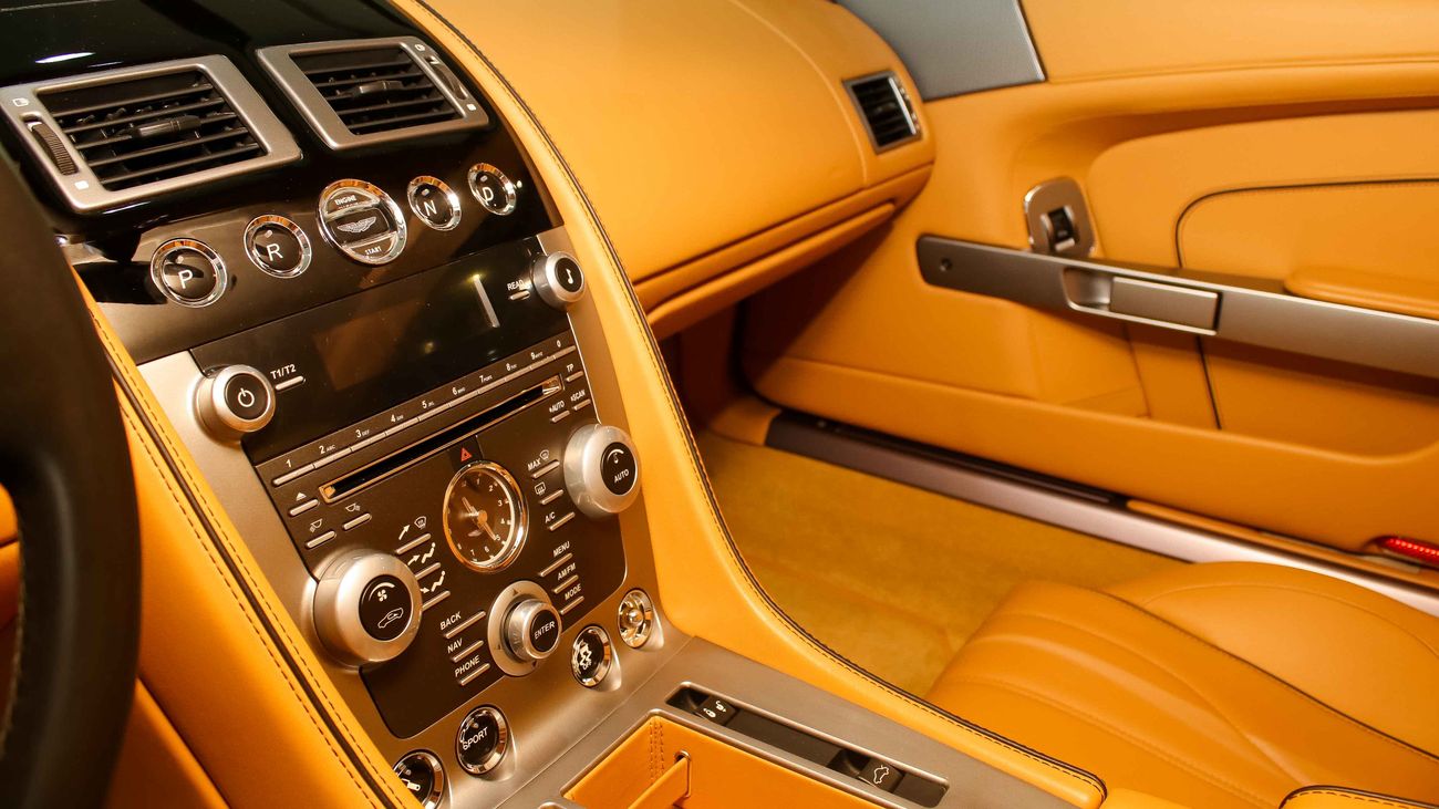 Aston Martin DB9 6.0 V12