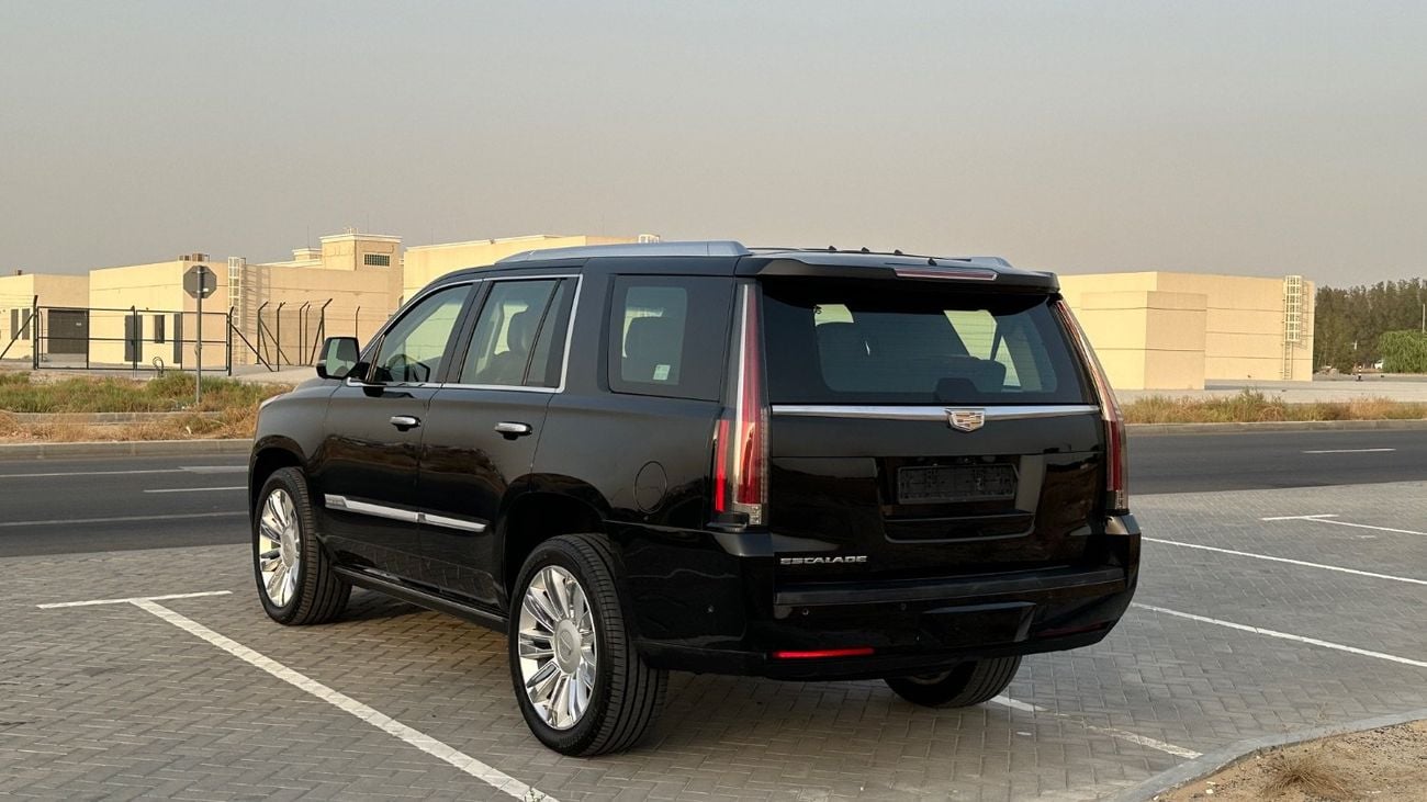 Cadillac Escalade PLATINUM GCC 6.2