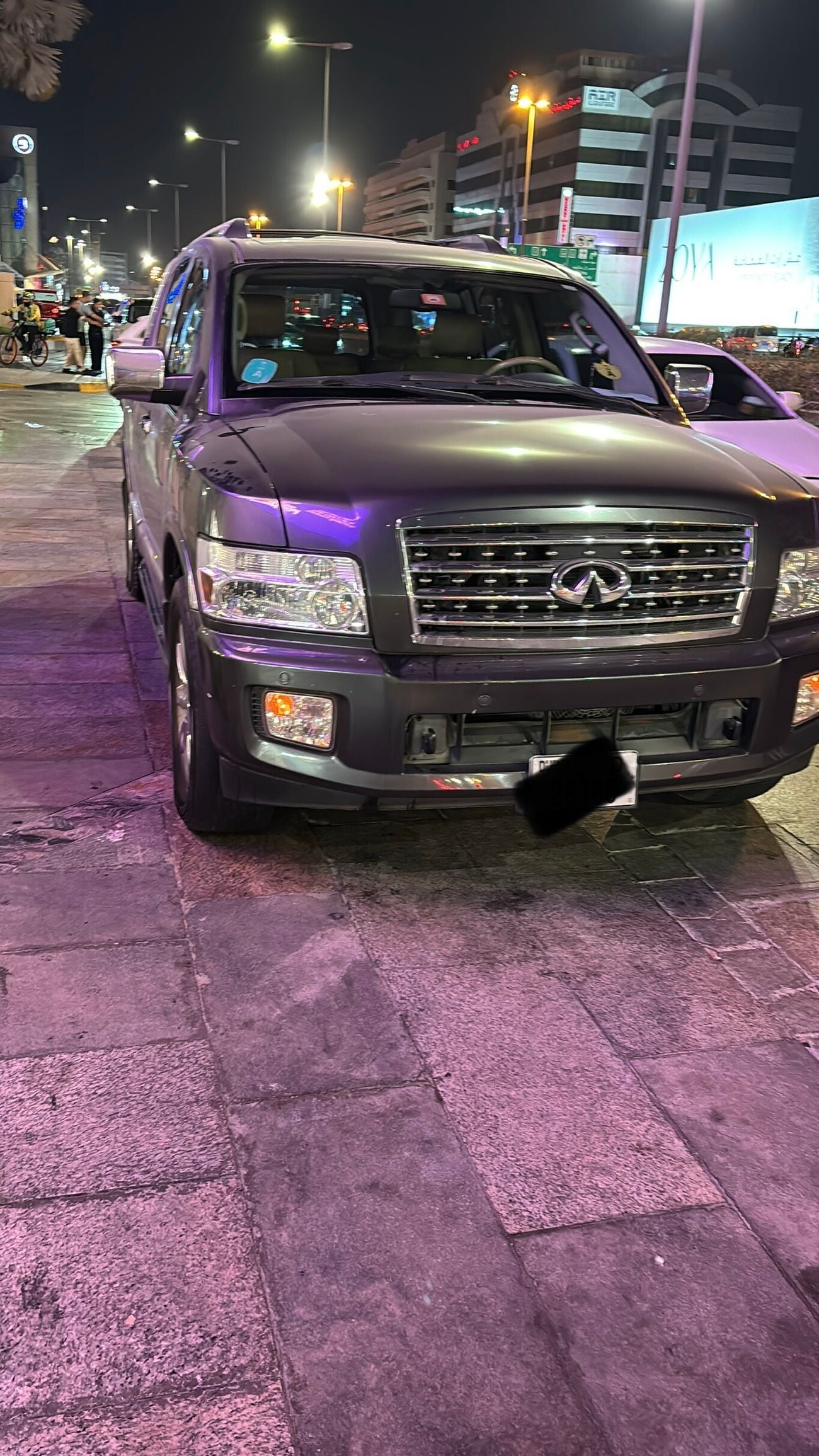 Infiniti QX56 TOP