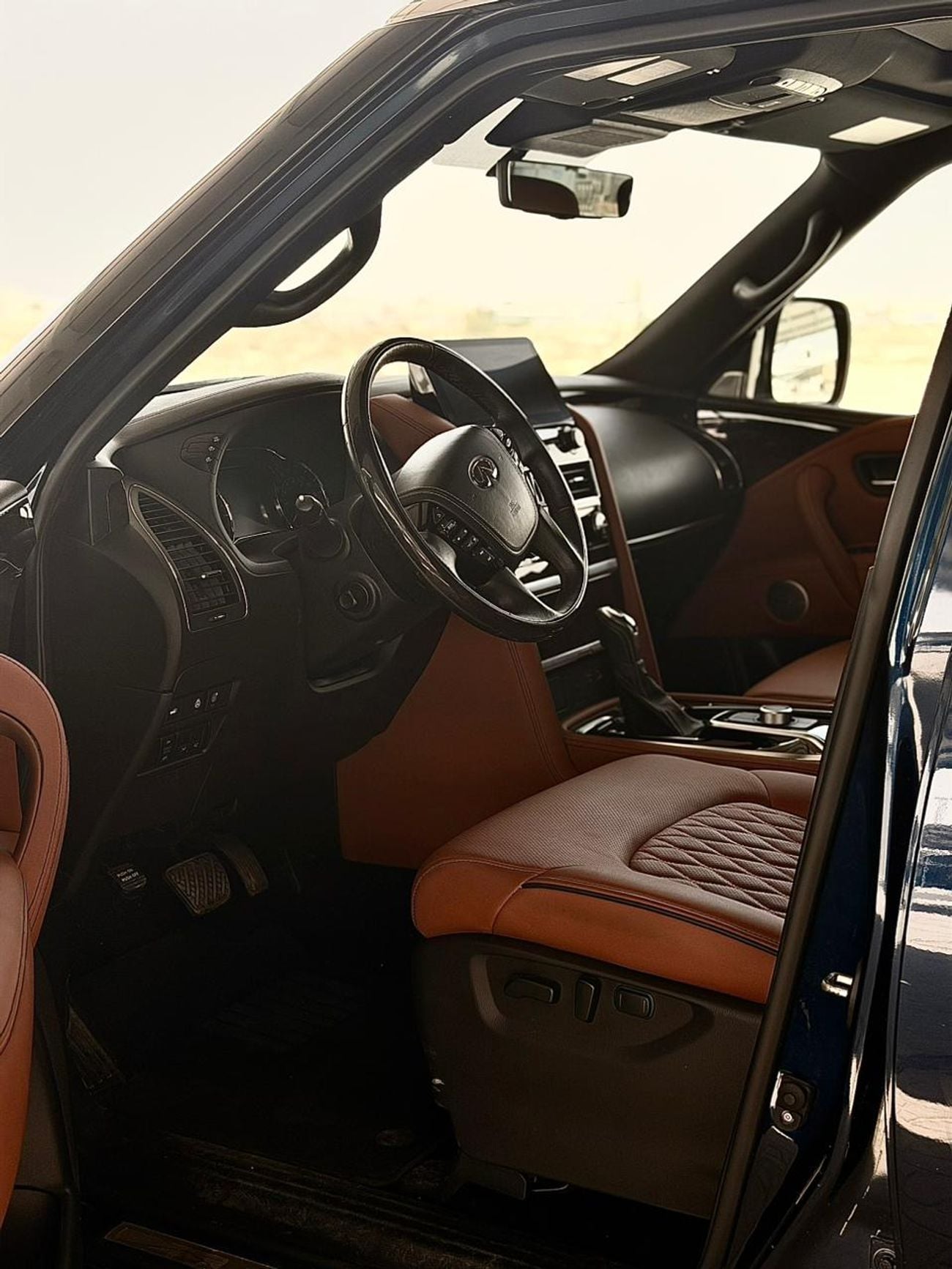 إنفينيتي QX80 لوكس سينسوري