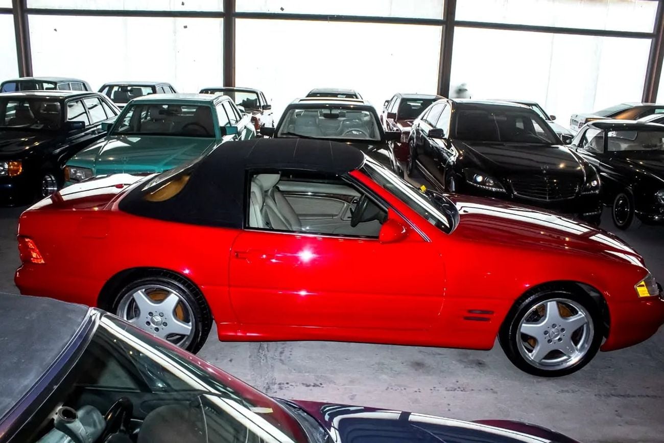 Mercedes Benz SL500 Classic SL 500 - Iconic R129 Generation
