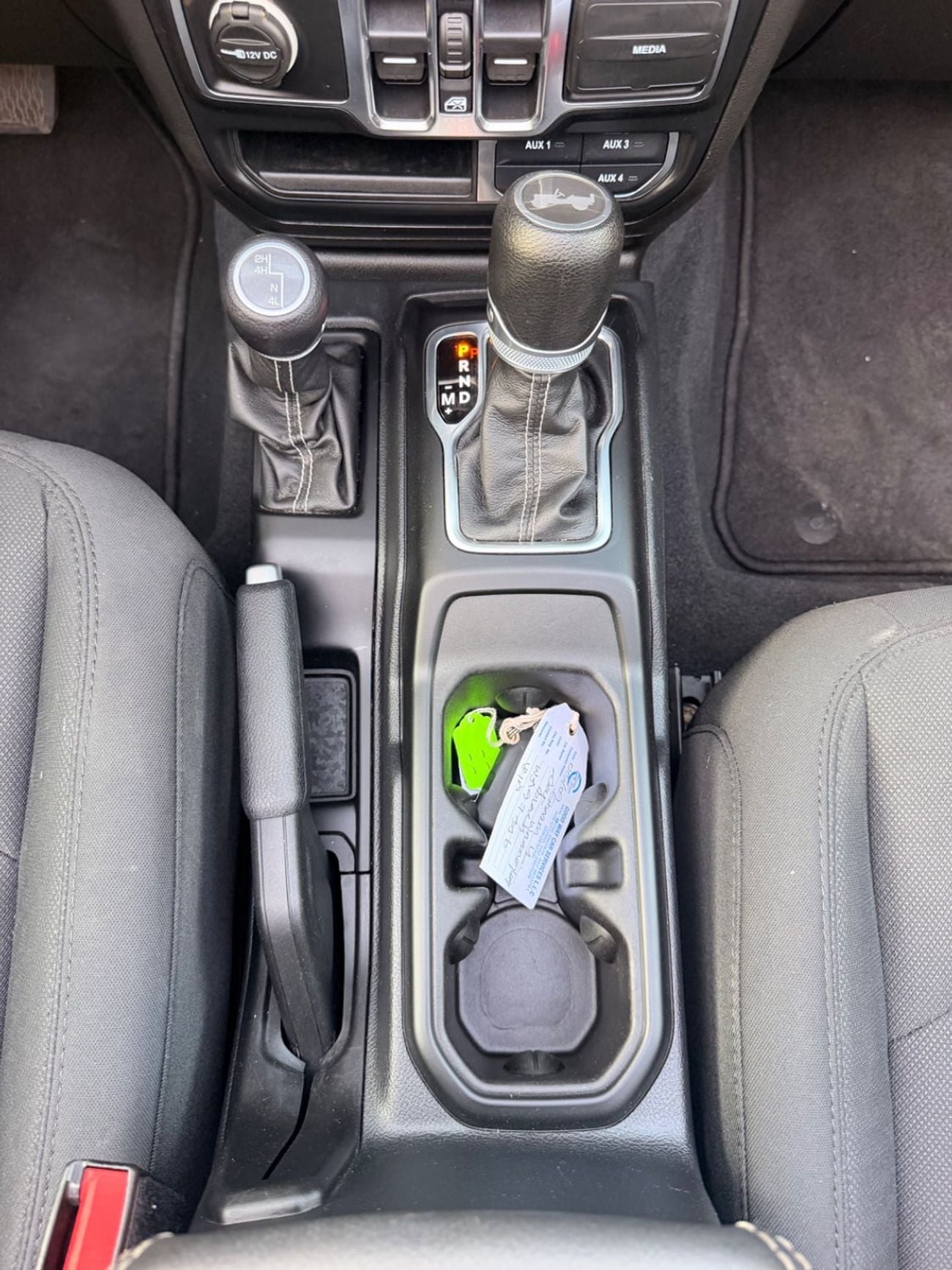 Jeep Wrangler Sahara 2.0L Full option
