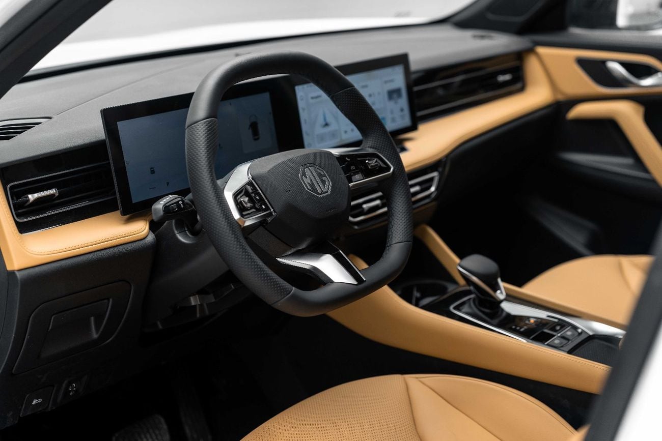 MG HS LUXURY 1.5L - White Inside Brown | Export Only