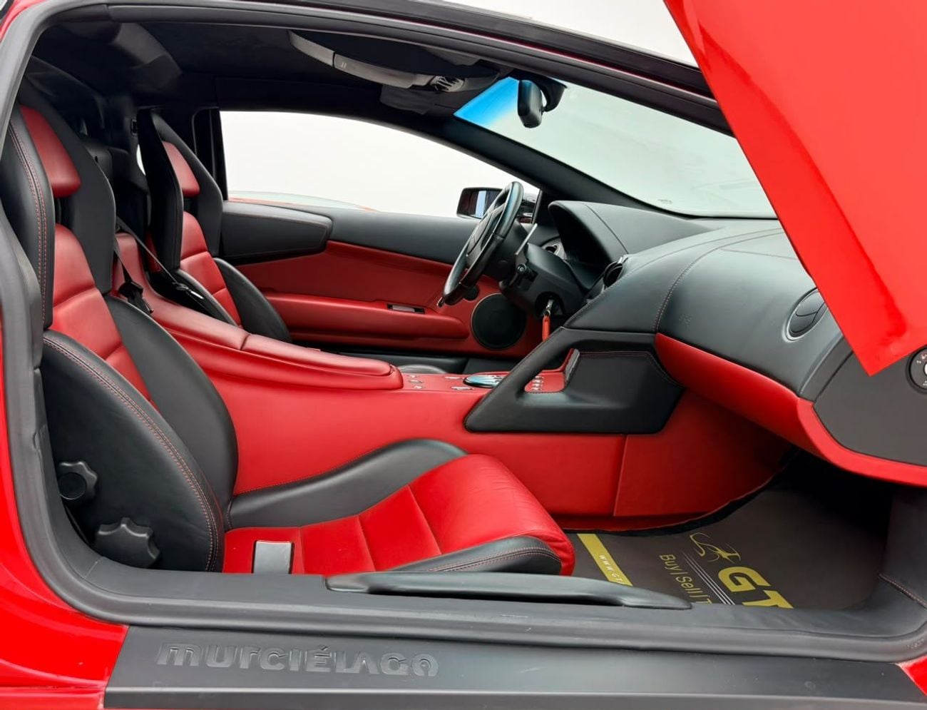 لامبورغيني مورشيلاجو LP-640 لامبورغيني مورسيلاغو LP640 موديل 2007، سجل صيانة كامل، أبواب مقصية، عداد كيلومترات منخفض، حالة ممتاز