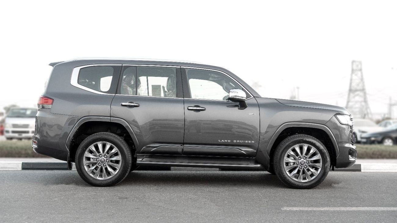 Toyota Land Cruiser VXR 2026 Toyota Land Cruiser VXR 3.5L AT Hybrid (Gray-Red)