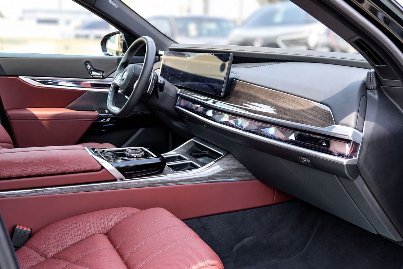 بي أم دبليو 735i STANDARD