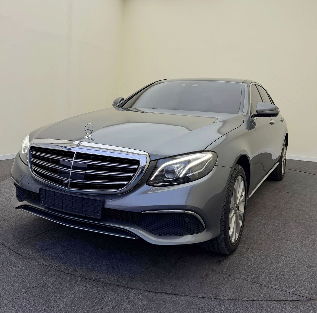 مرسيدس بنز E300 2020