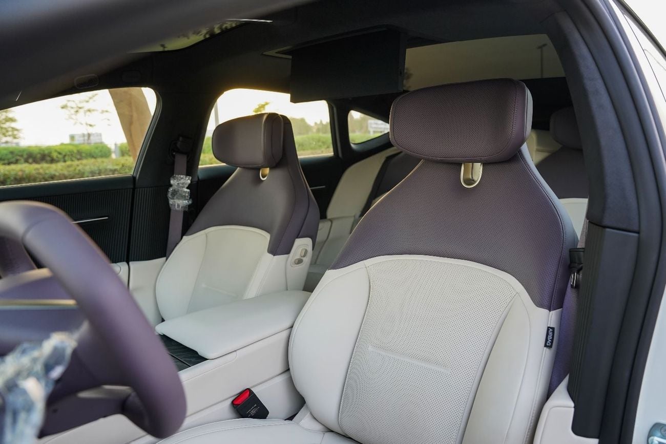Avatr 12 LUXURY 2026 AVATR 12 Ultra Extended Range Sedan
