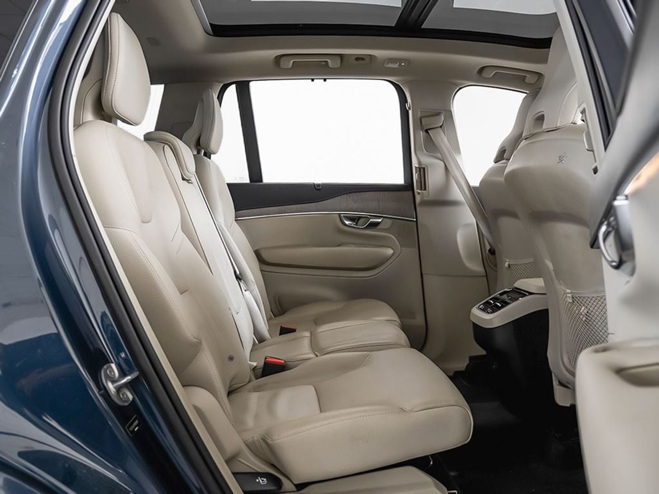 فولفو XC 90 بلس برايت