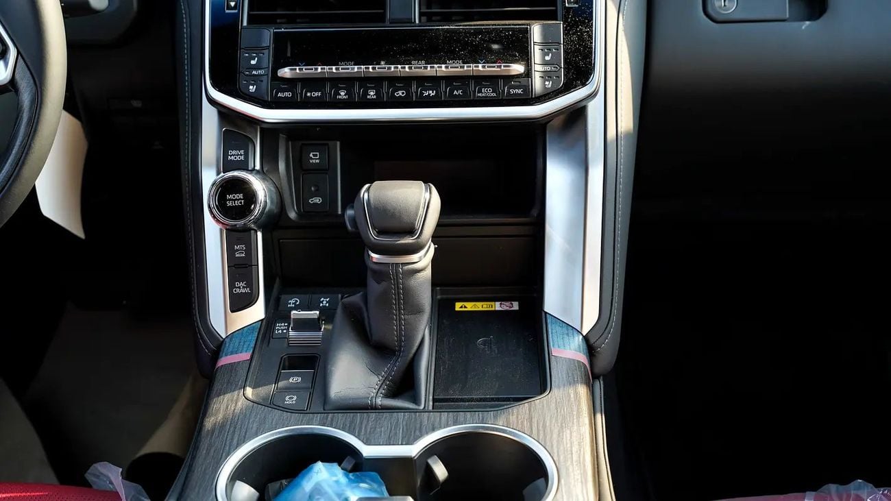 Toyota Land Cruiser VXR / VXR 3.5L HYBRID GCC Specs