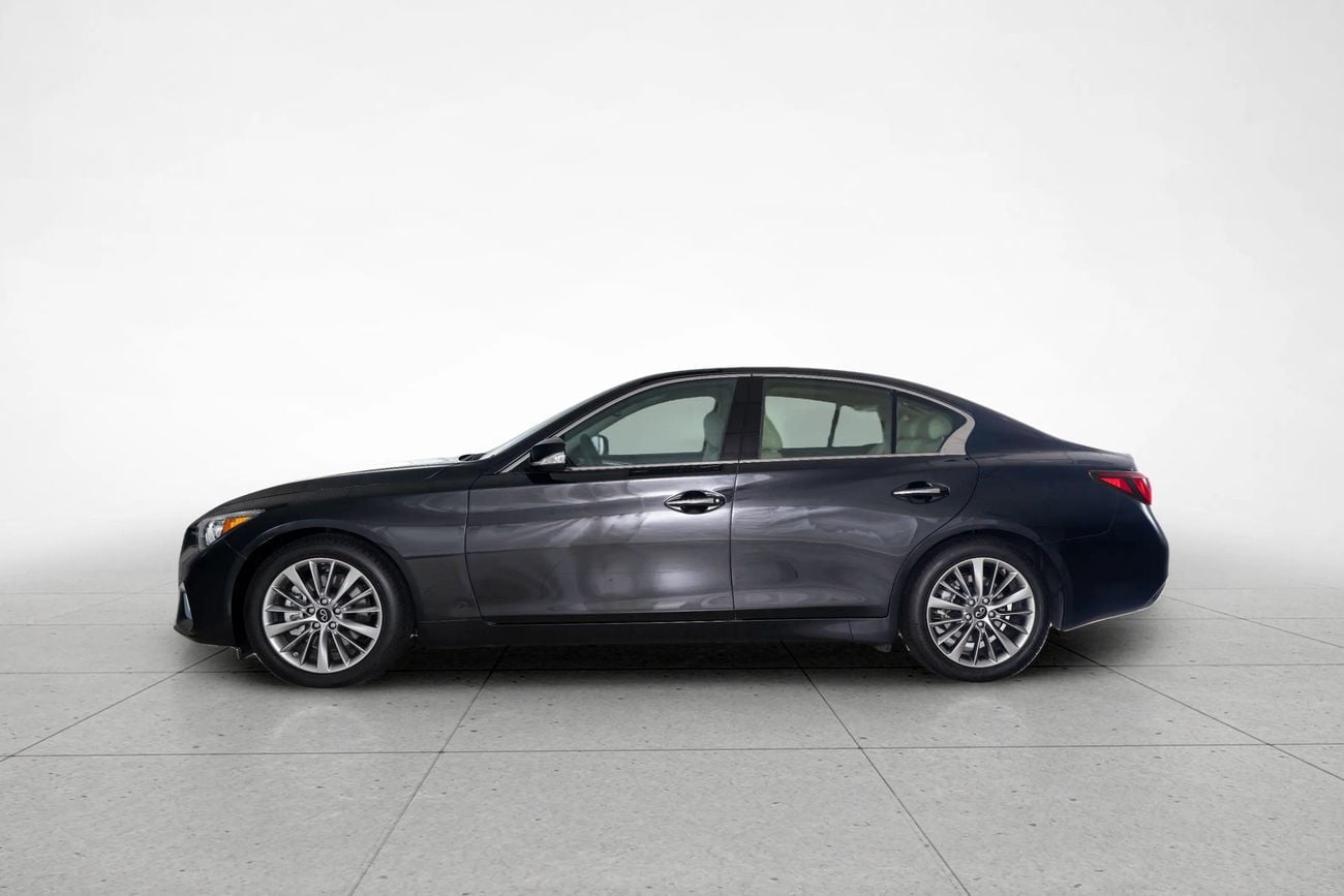 Infiniti Q50 LUXE 3.0