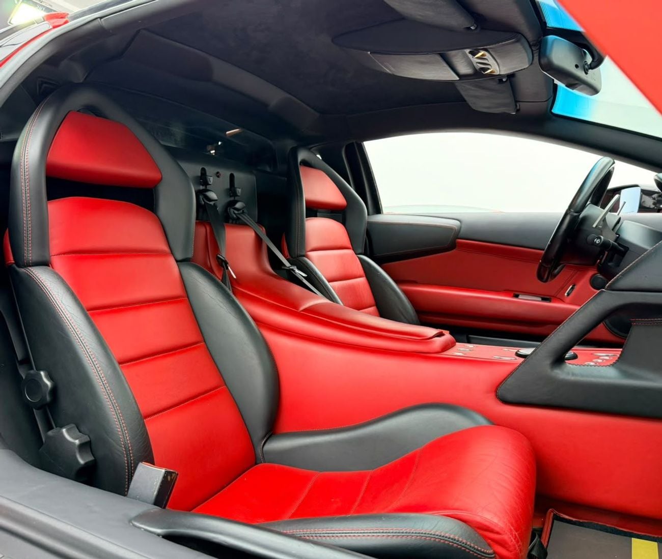 لامبورغيني مورشيلاجو LP-640 لامبورغيني مورسيلاغو LP640 موديل 2007، سجل صيانة كامل، أبواب مقصية، عداد كيلومترات منخفض، حالة ممتاز
