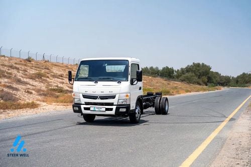 ميتسوبيشي كانتر فان STANDARD هيكل طويل موديل 2021 - مواصفات دول مجلس التعاون الخليجي - حالة ممتازة