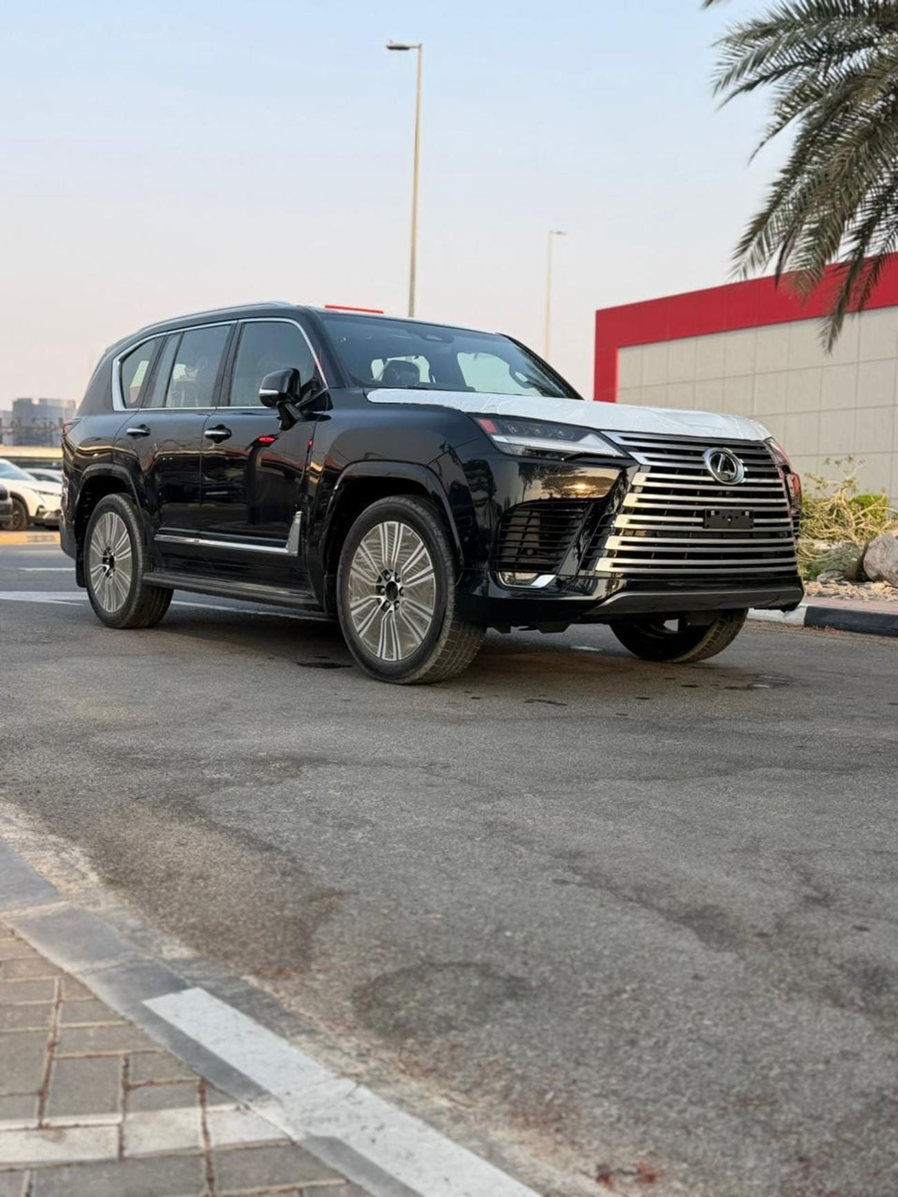 لكزس LX 700h SIGNATURE 3.5 لتر - نظام إيقاف تلقائي | 0 كم | 2026 | للتصدير