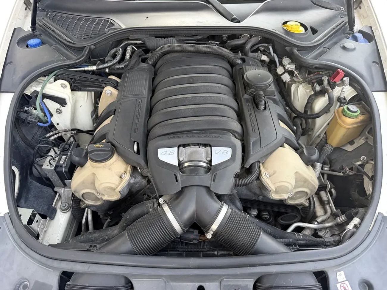 Porsche Panamera 4S GCC