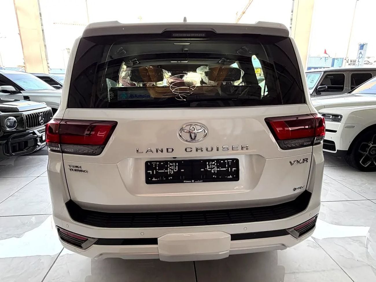 Toyota Land Cruiser VXR GCC Specs