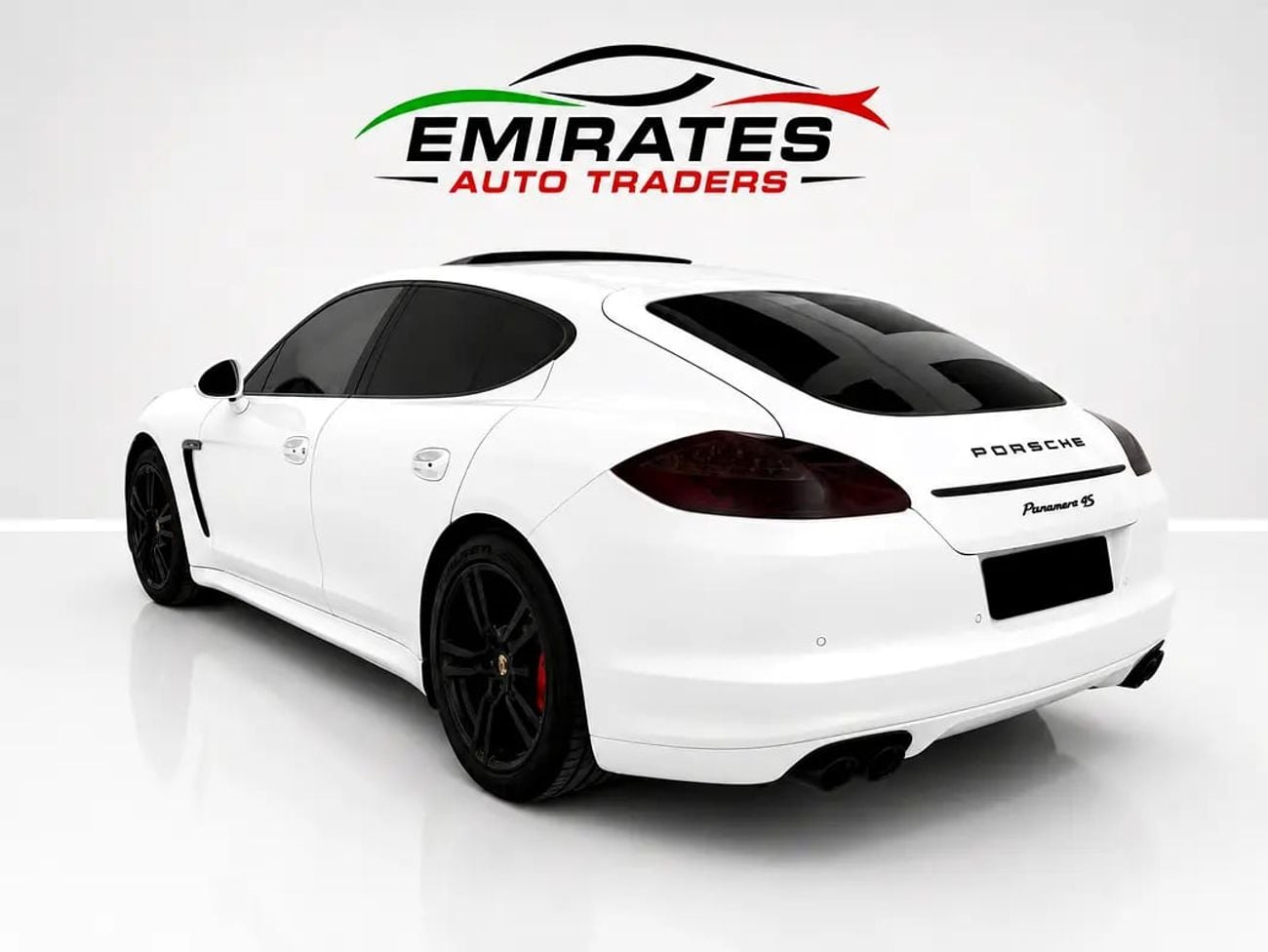 Porsche Panamera 4S GCC