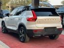 فولفو XC 40 R DESIGN فولفو XC40 T4 موديل 2020 بمواصفات خليجية، كروس أوفر فاخرة بتصميم رياضي وتجهيزات أمان وراحة متقدمة، م