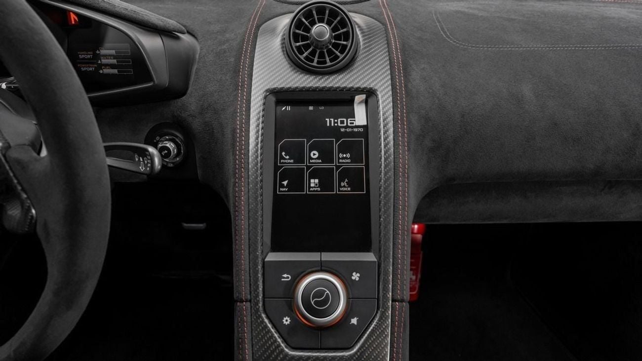 McLaren 675LT COUPE - 2016 - GCC Specs - Delivery Mileage