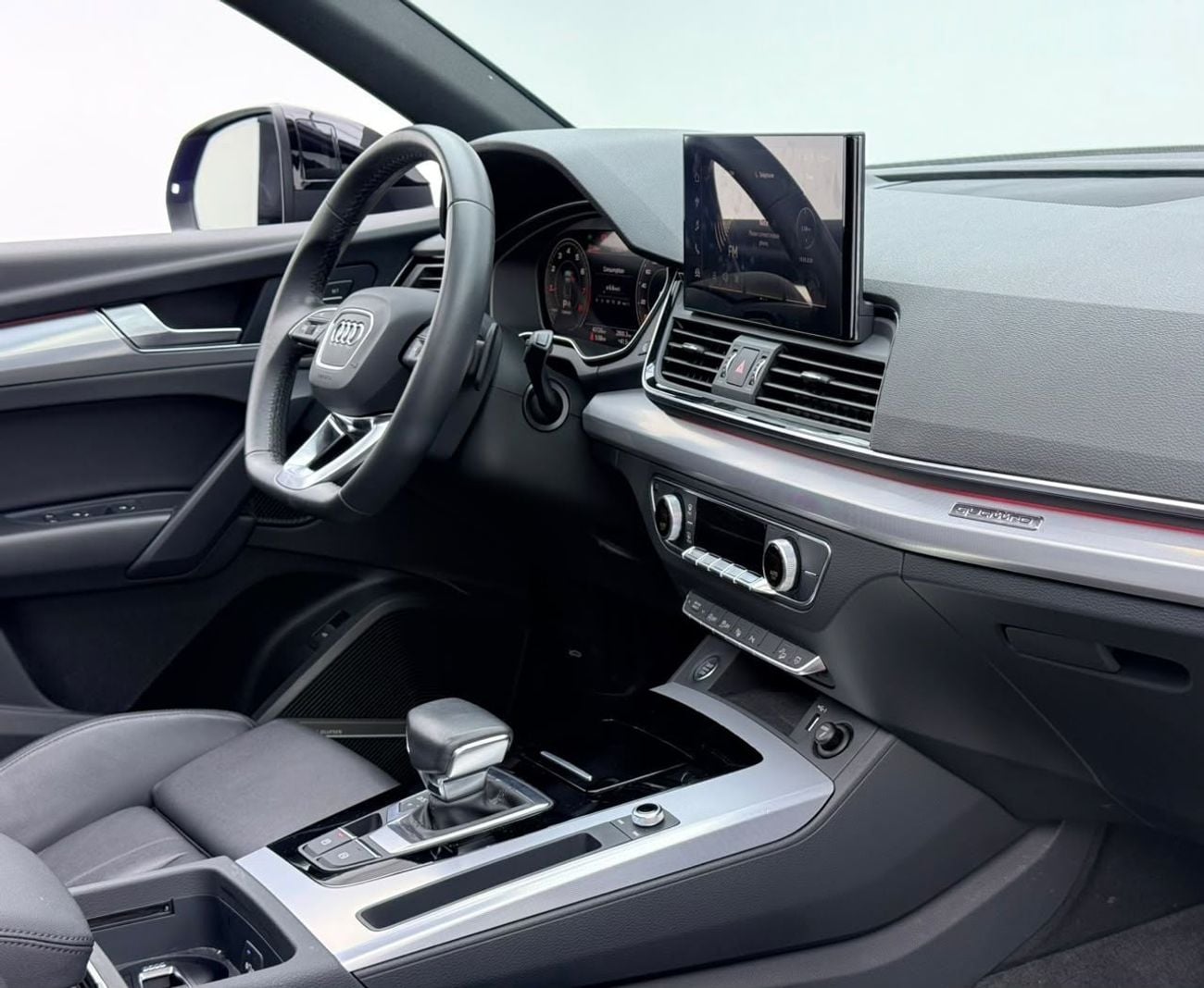 Audi Q5 45 TFSI SPORTBACK S-LINE 2023 Audi Q5 45 TFSI quattro, Audi Warranty+Service Contract+Full Service History, GCC Specs