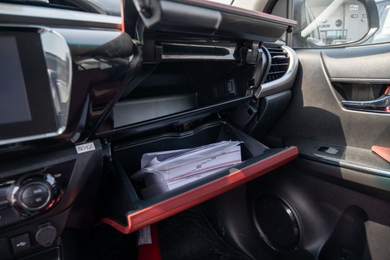 Toyota Hilux SR5 2.7L DC 2026 MODEL