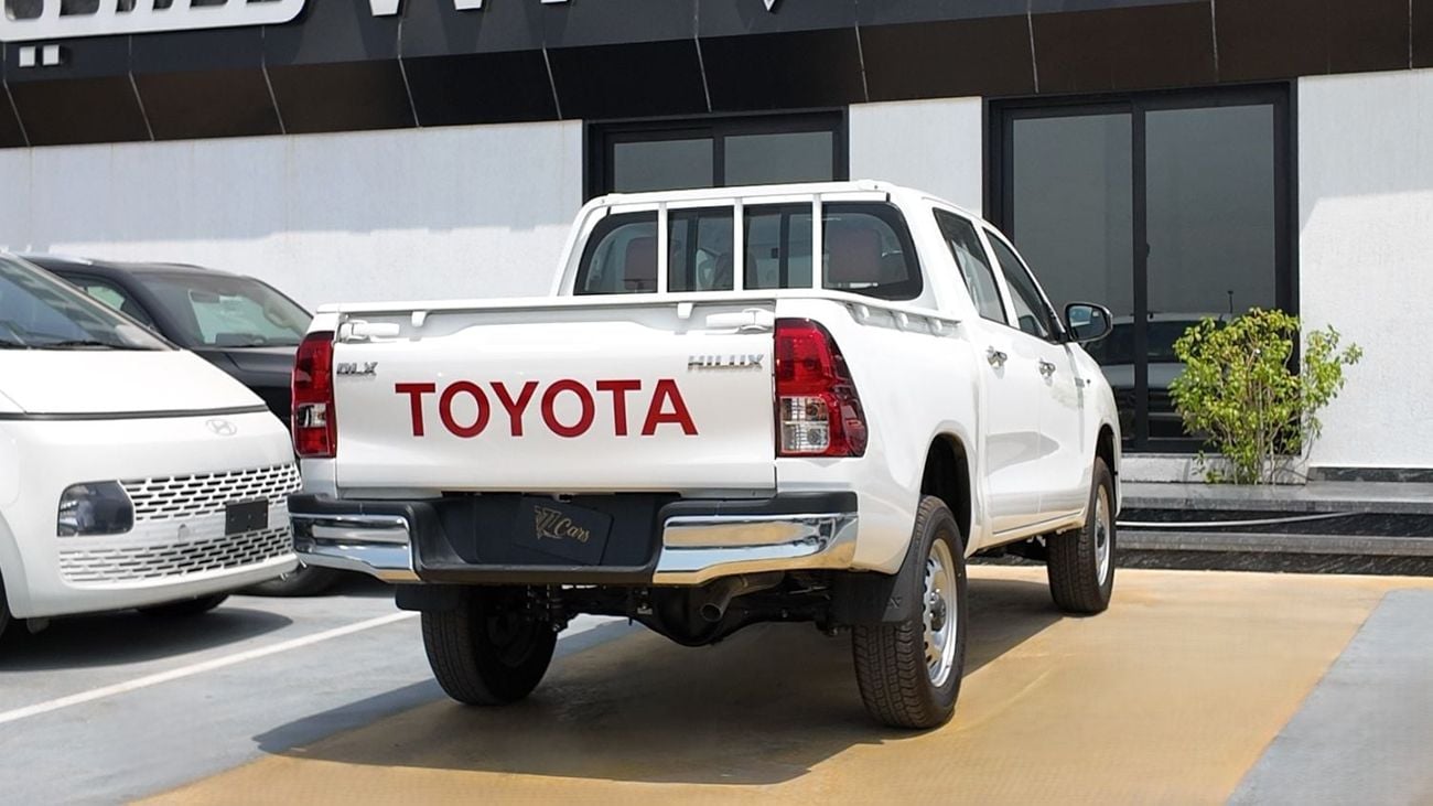 Toyota Hilux DLX 2.4L diesel 4WD 2026