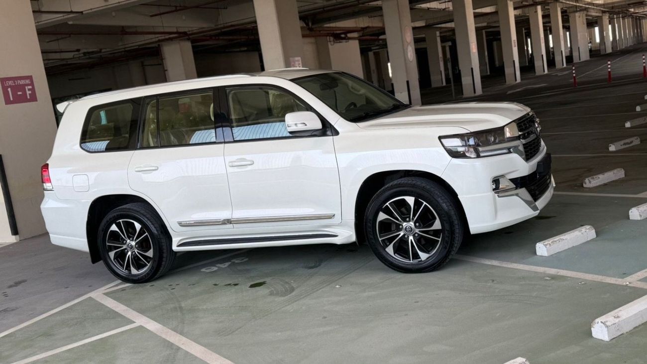 تويوتا لاند كروزر GXR DIESEL V8 LHD