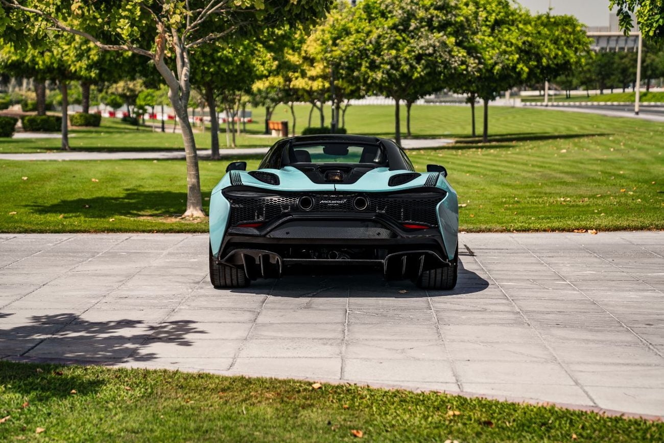 McLaren Artura STANDARD Fully Loaded low mileage 2 keys under warranty and service contract covered by PFF No accident No pa