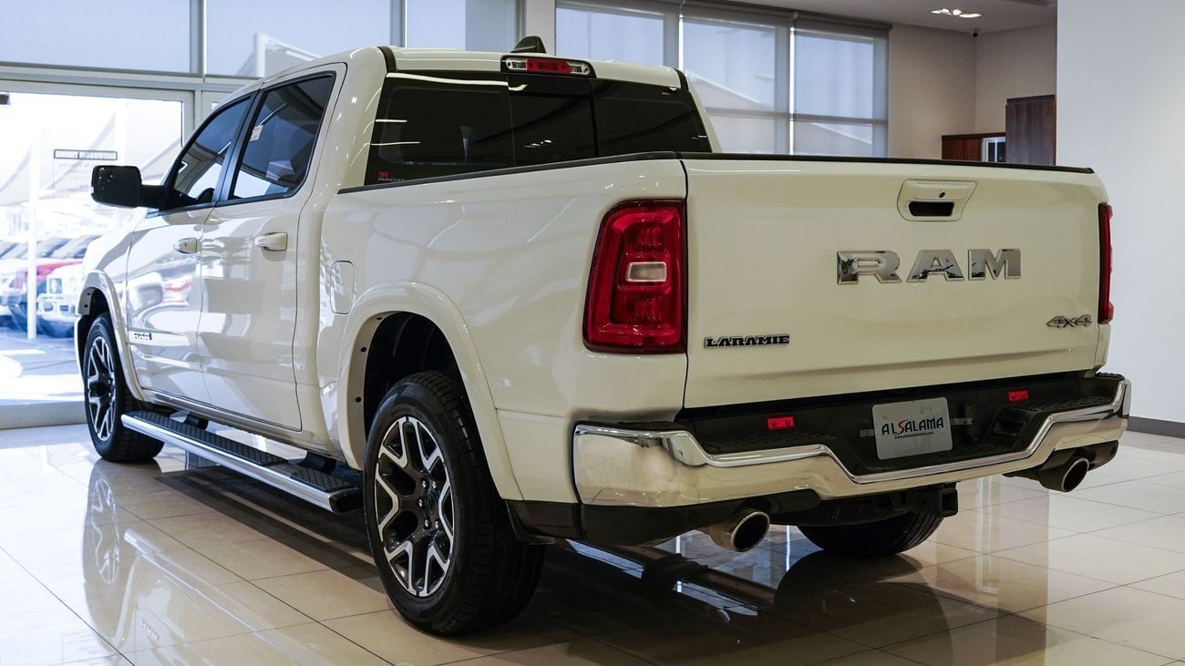 RAM 1500 LARAMIE CREW